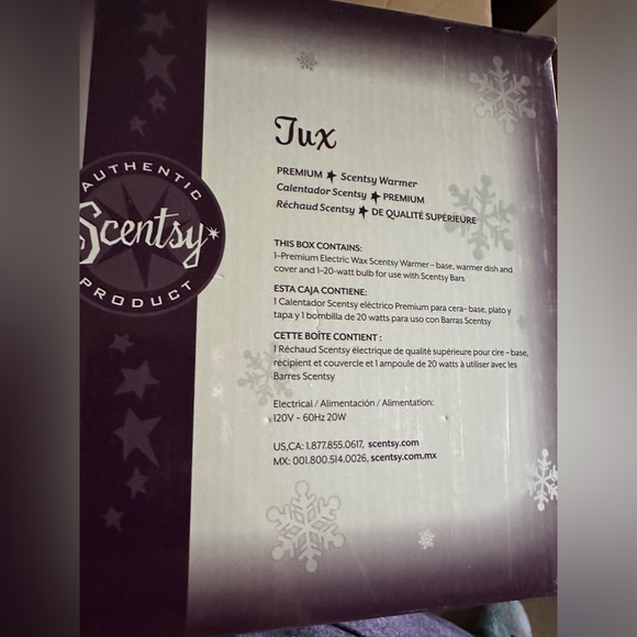 Scentsy Warmer Penguin Tux - Picture 2 of 2